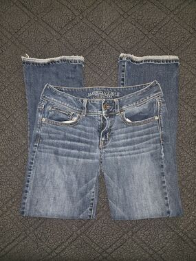 American Eagle Outfitters Cropped Blue Distressed Hem Jeans